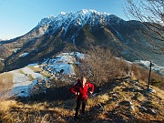 12 Alle spalle la sottostante Valpiana  con  l'Alben da sfondo